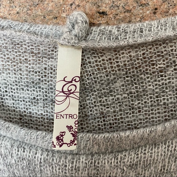 💍Entro brand cropped soft grey knit sweater. - Picture 5 of 5